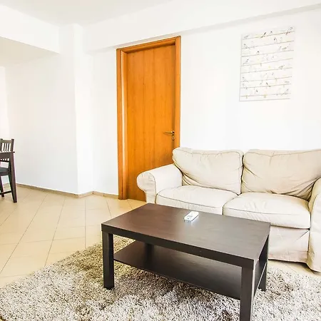 Apartment Next To Intercontinental Bucharest