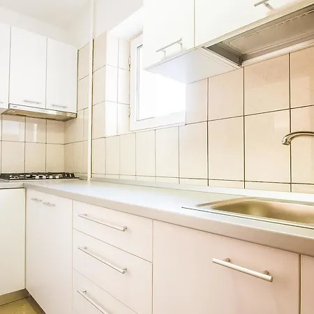 Apartman Next To Intercontinental Bukarest